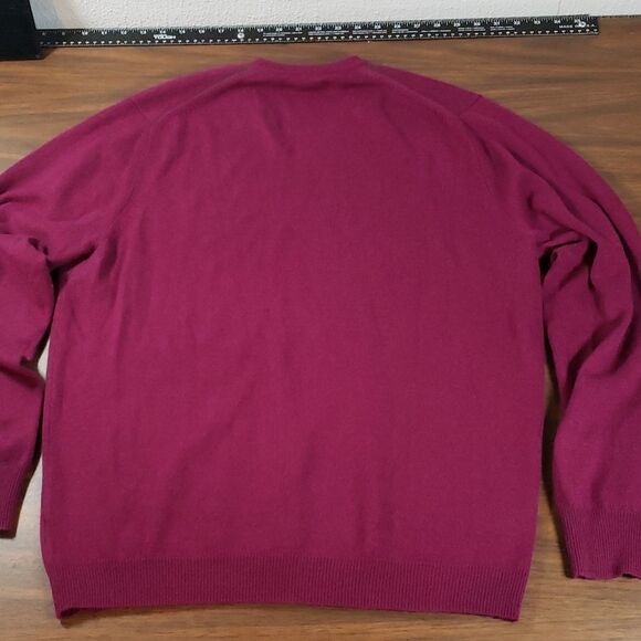 Club Monaco Mens 100% Cashmere Plum V-Neck Sweater Large So Soft! - Picture 5 of 11